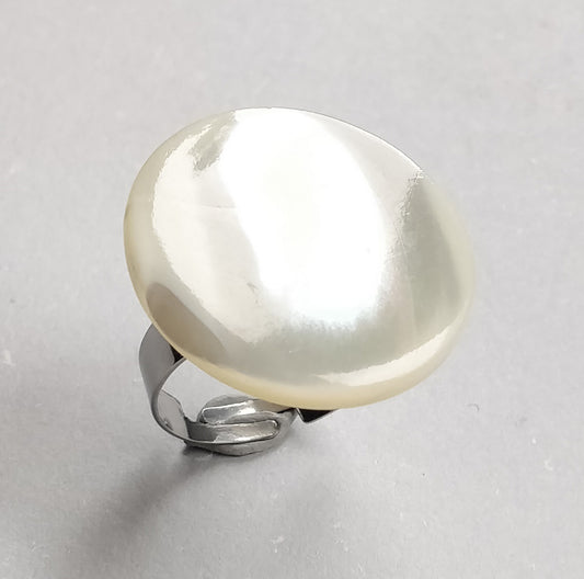 Art.No. 30507-0061 Mother of Pearl Ring
