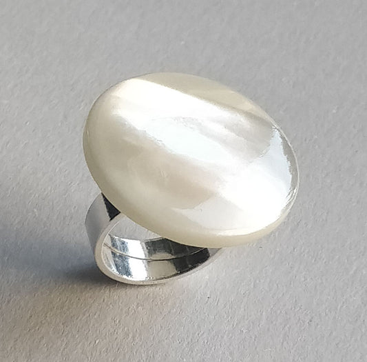 Art.No. 30501-0006 Mother of Pearl Ring