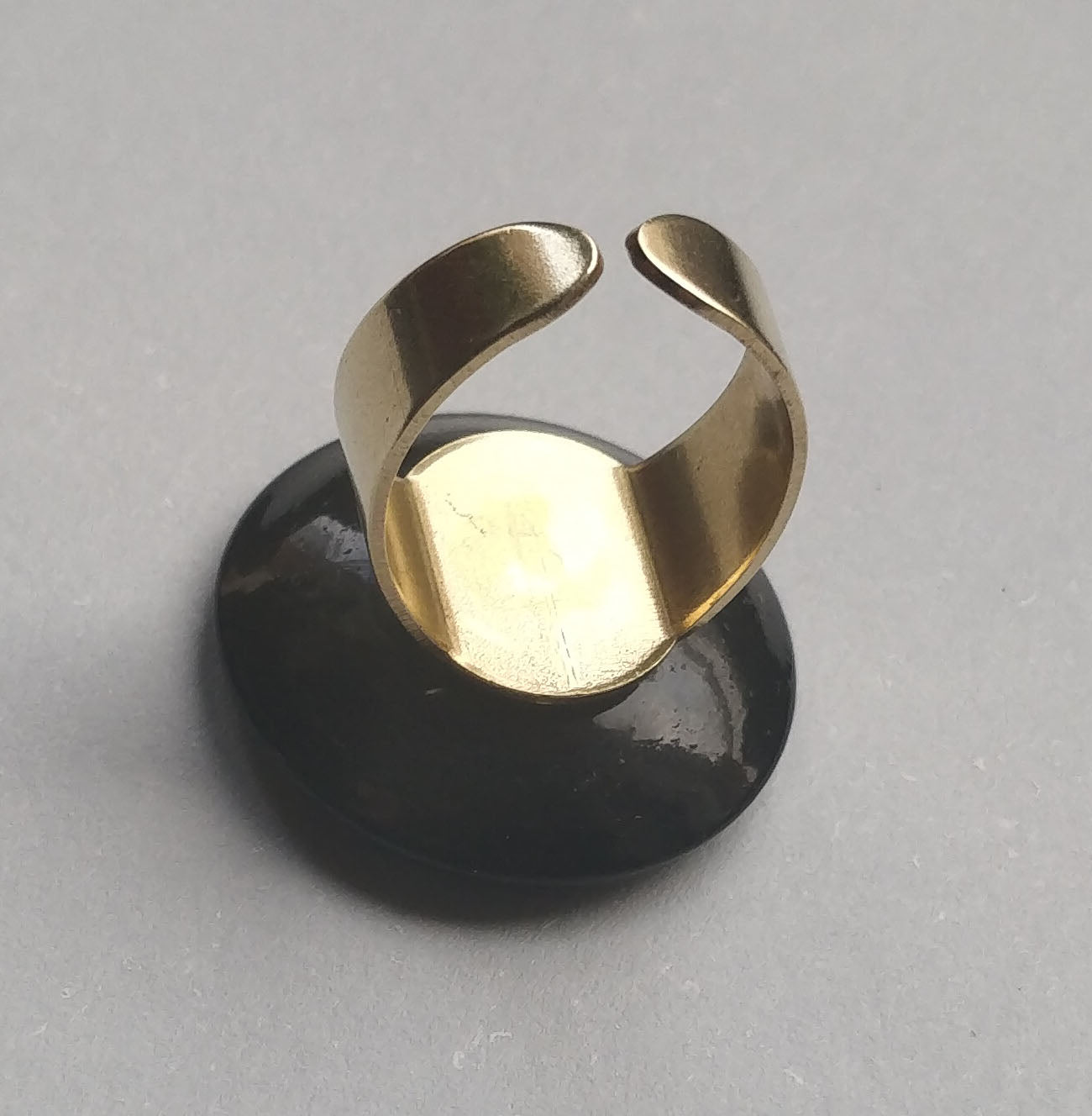 Art.No. 30502-0022 Brass Button Ring
