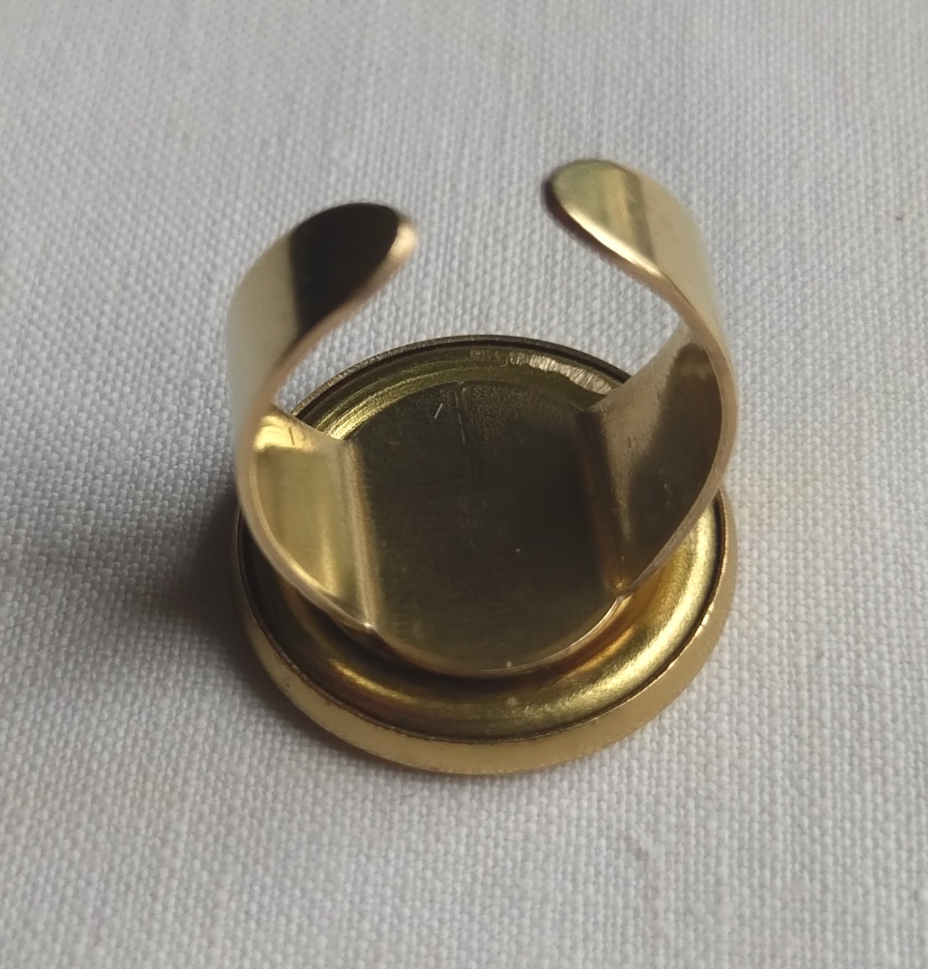 Art.No. 30502-0024 Brass Button Ring