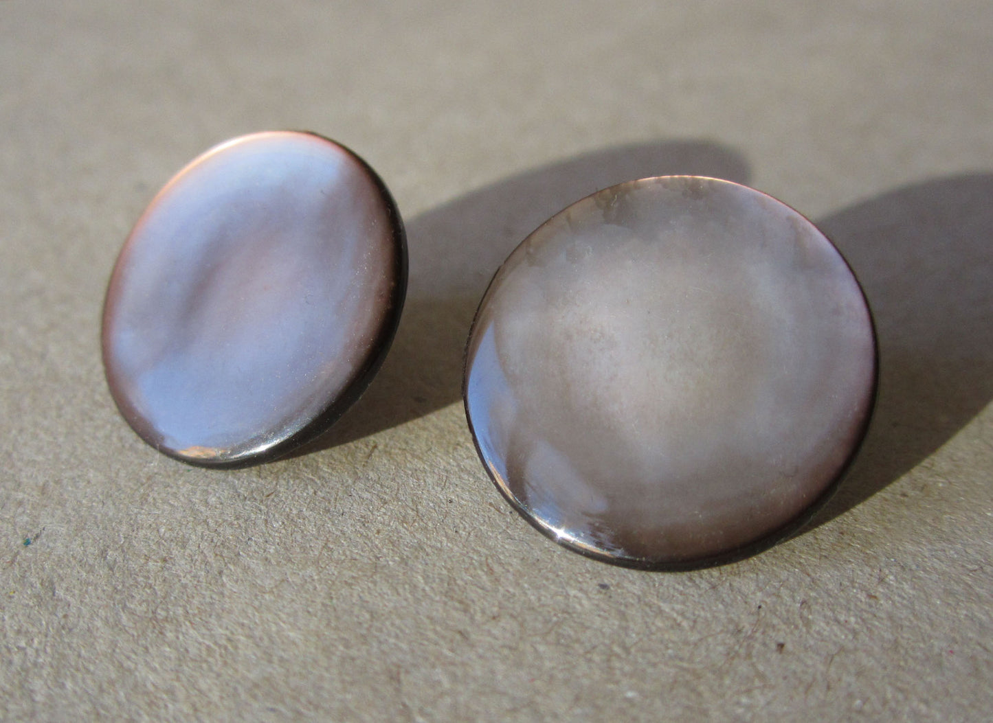 Art.No. 41201-0001 Mother of Pearl Earrings