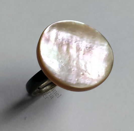 Art.No. 30503-0012 Mother of Pearl Ring