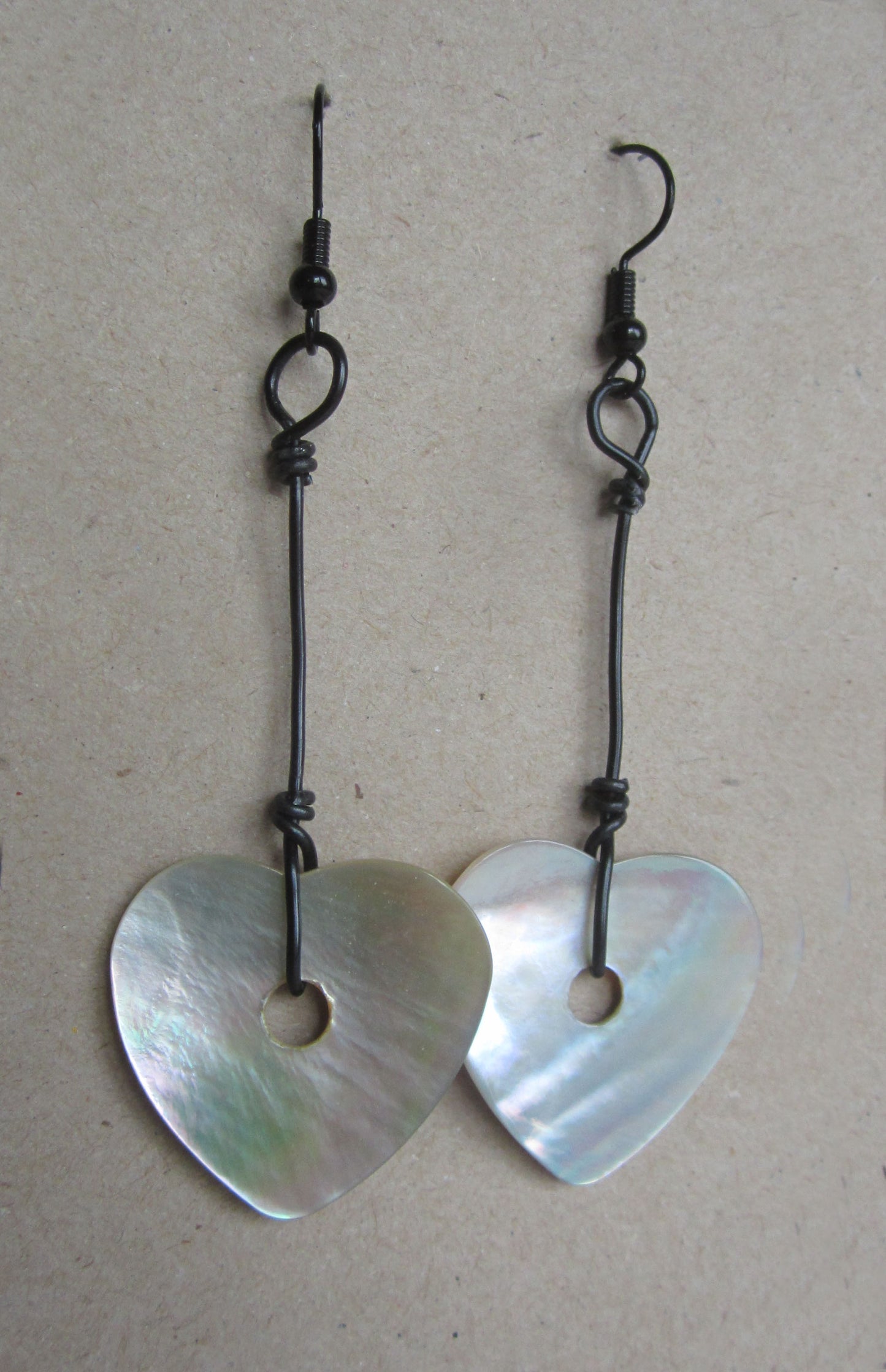 Art.No. 41113-0002 Mother of Pearl Earrings