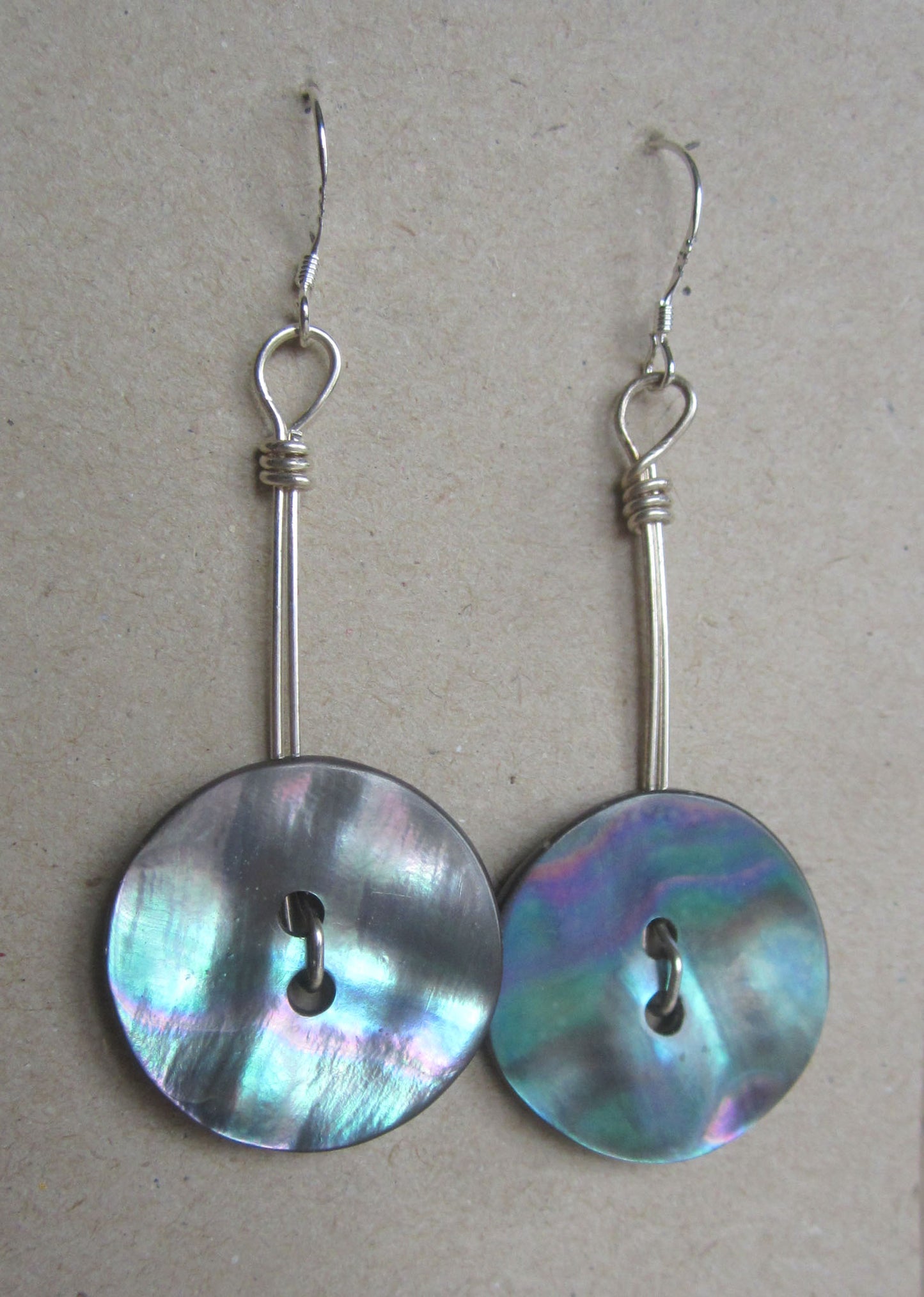 Art.No. 41101-0057 Mother of Pearl Earrings