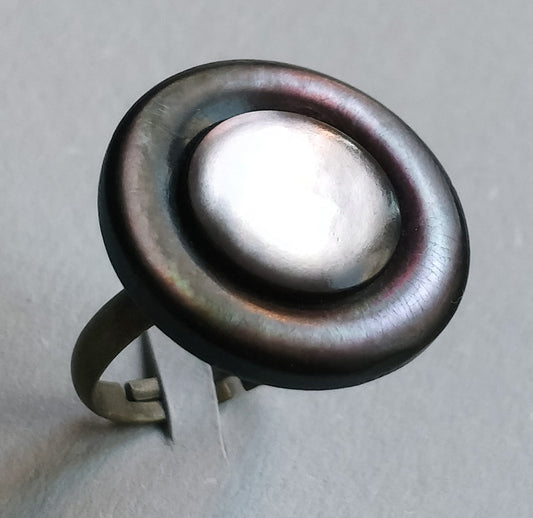 Art.No. 30503-0025 Mother of Pearl Ring