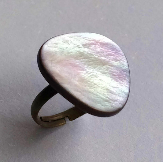Art.No. 30503-0017 Mother of Pearl Ring