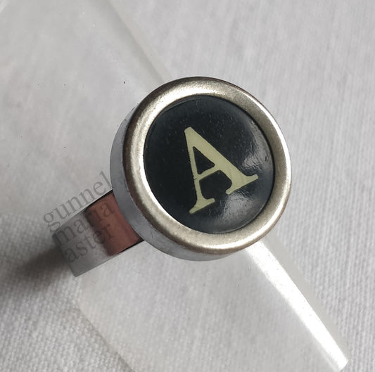 Art.No. 30607-0051 Typewriter Key Ring